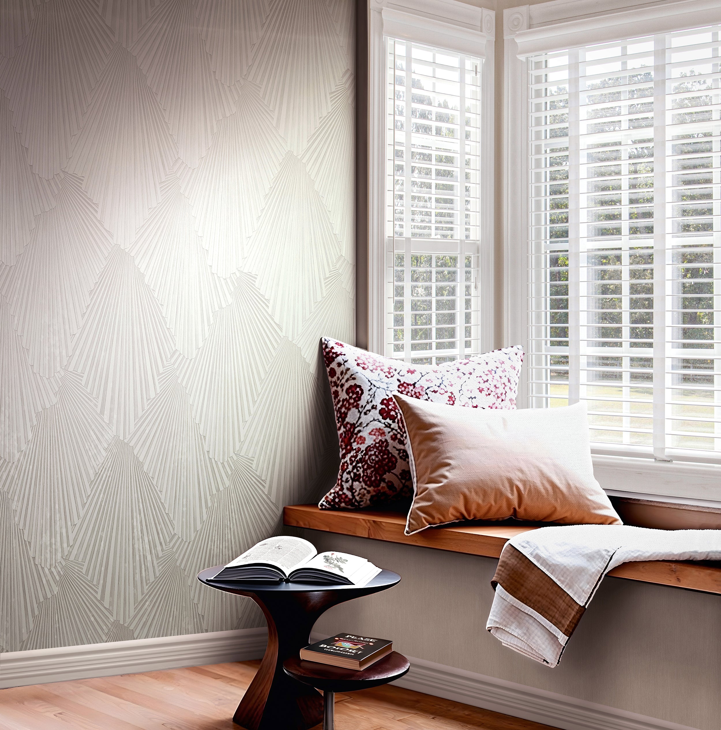 35847 Graphic Beige Wallpaper by Galerie