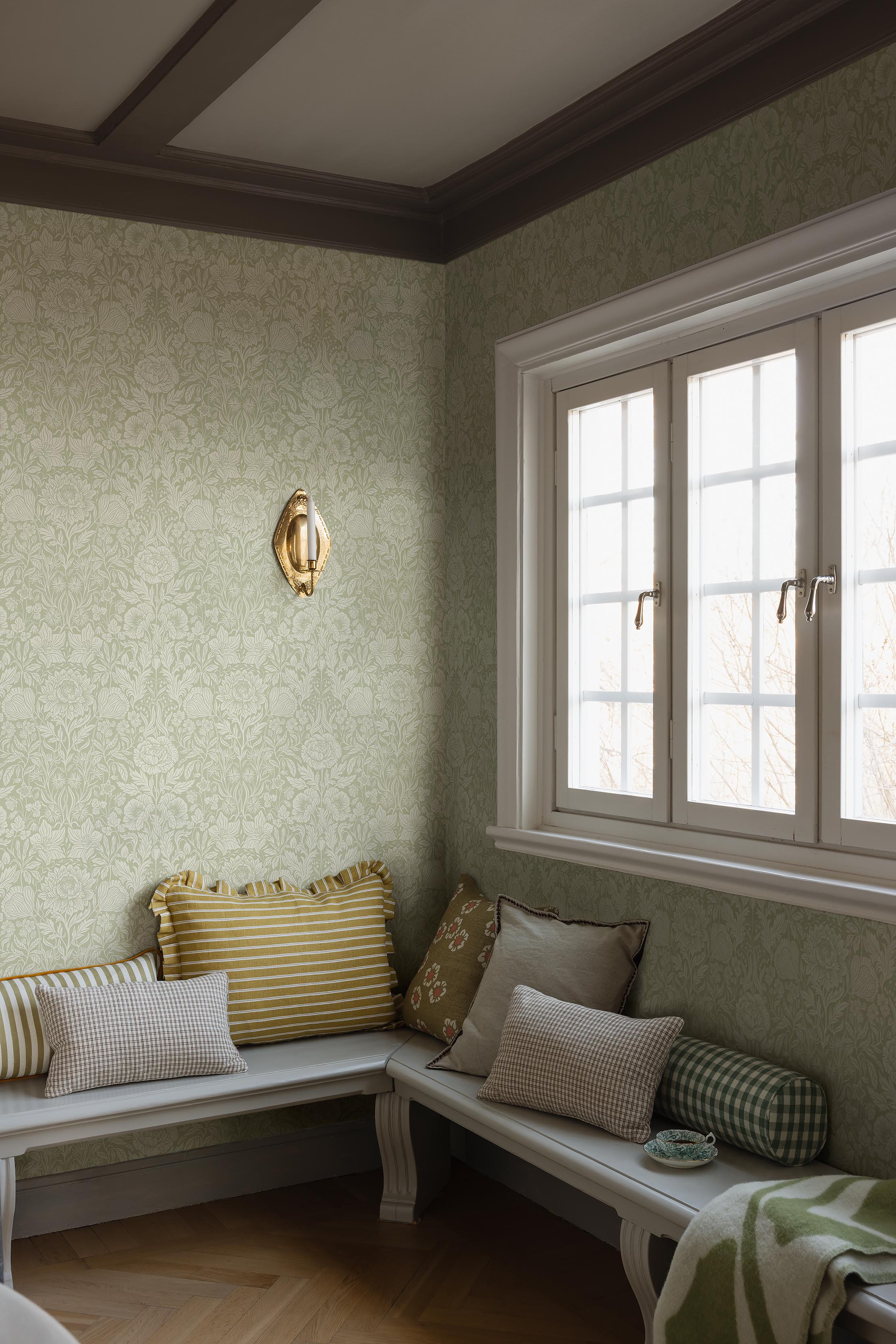 Hildasholm Green Herrgård Wallpaper by Boråstapeter