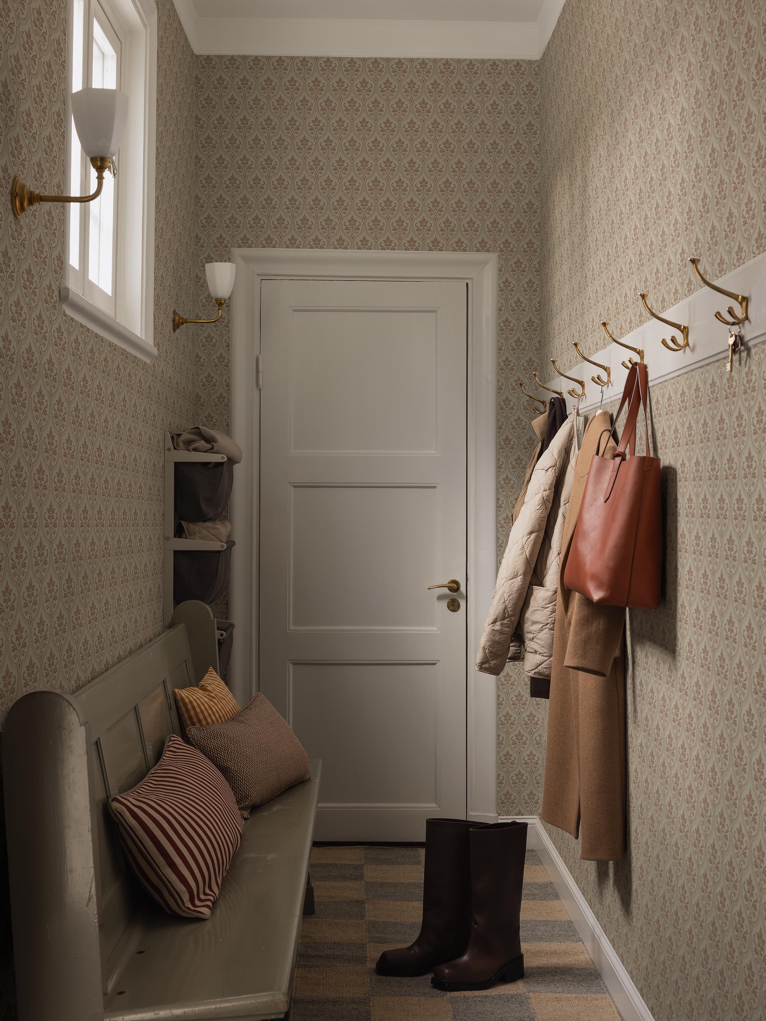 Harald Red Herrgård Wallpaper by Boråstapeter