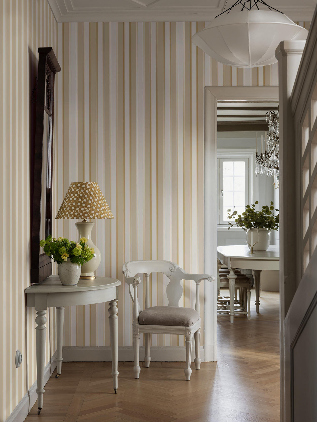 Eleonora Yellow Herrgård Wallpaper by Boråstapeter