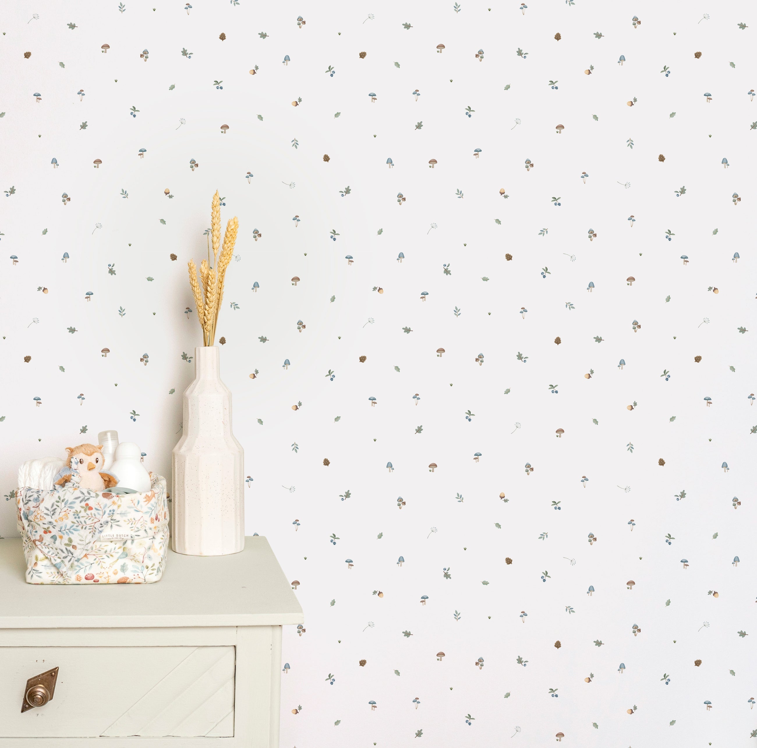 WD119030 Forest Treasures White/blue Wallpaper by Little Dutch