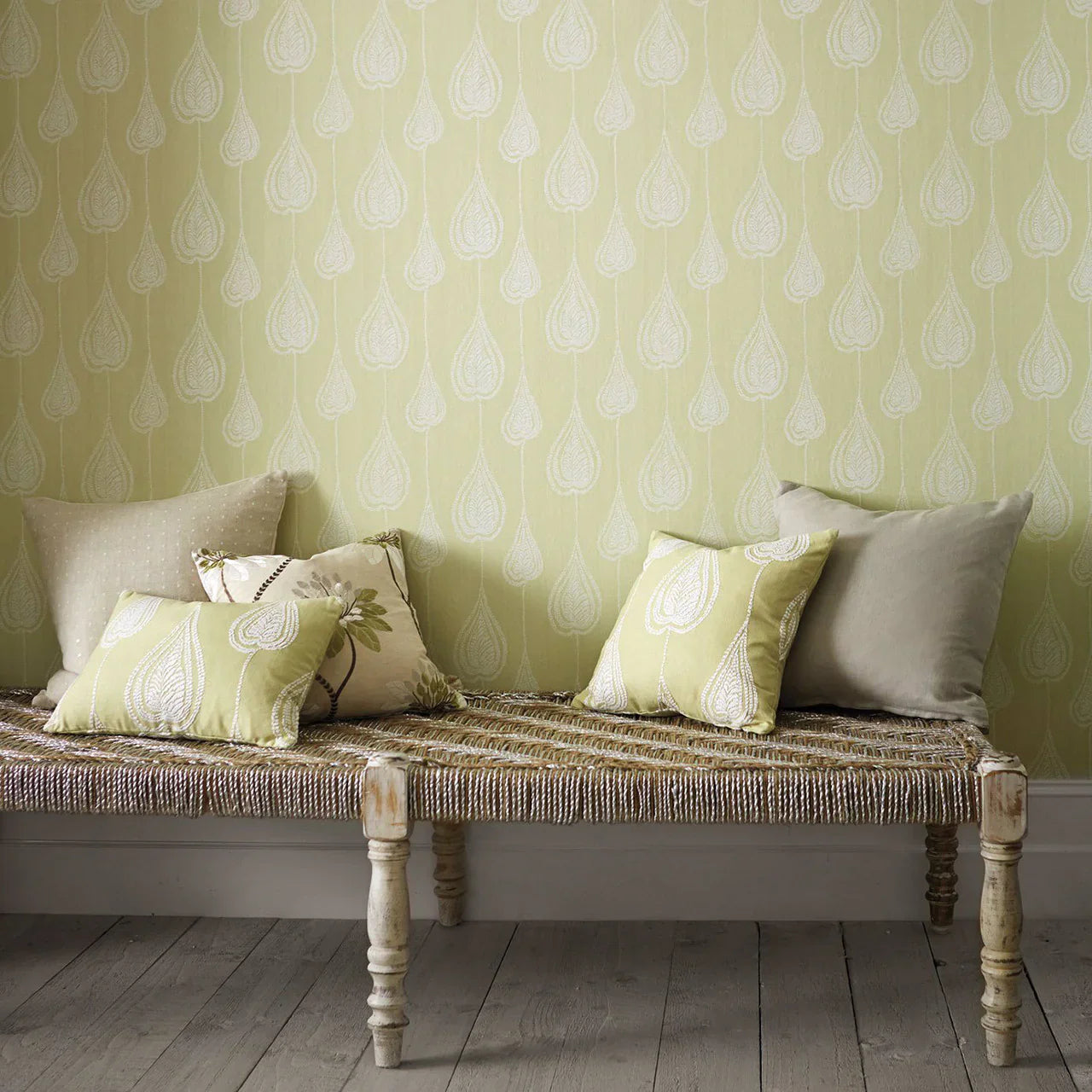 Motif Wallpaper