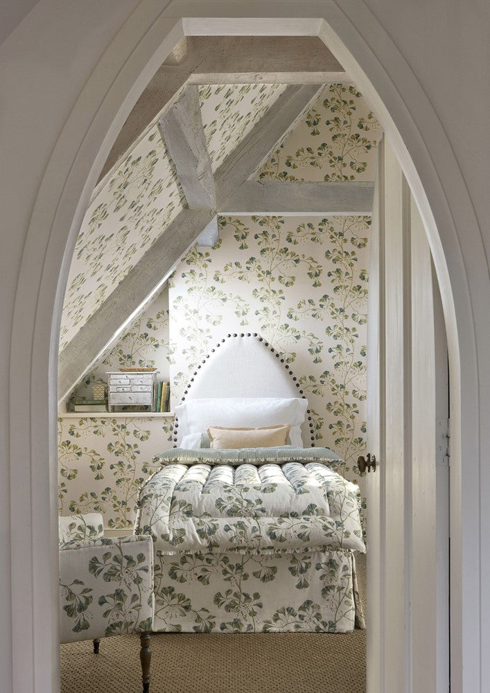 Greenacre Jardine Florals Wallpaper by Colefax and Fowler