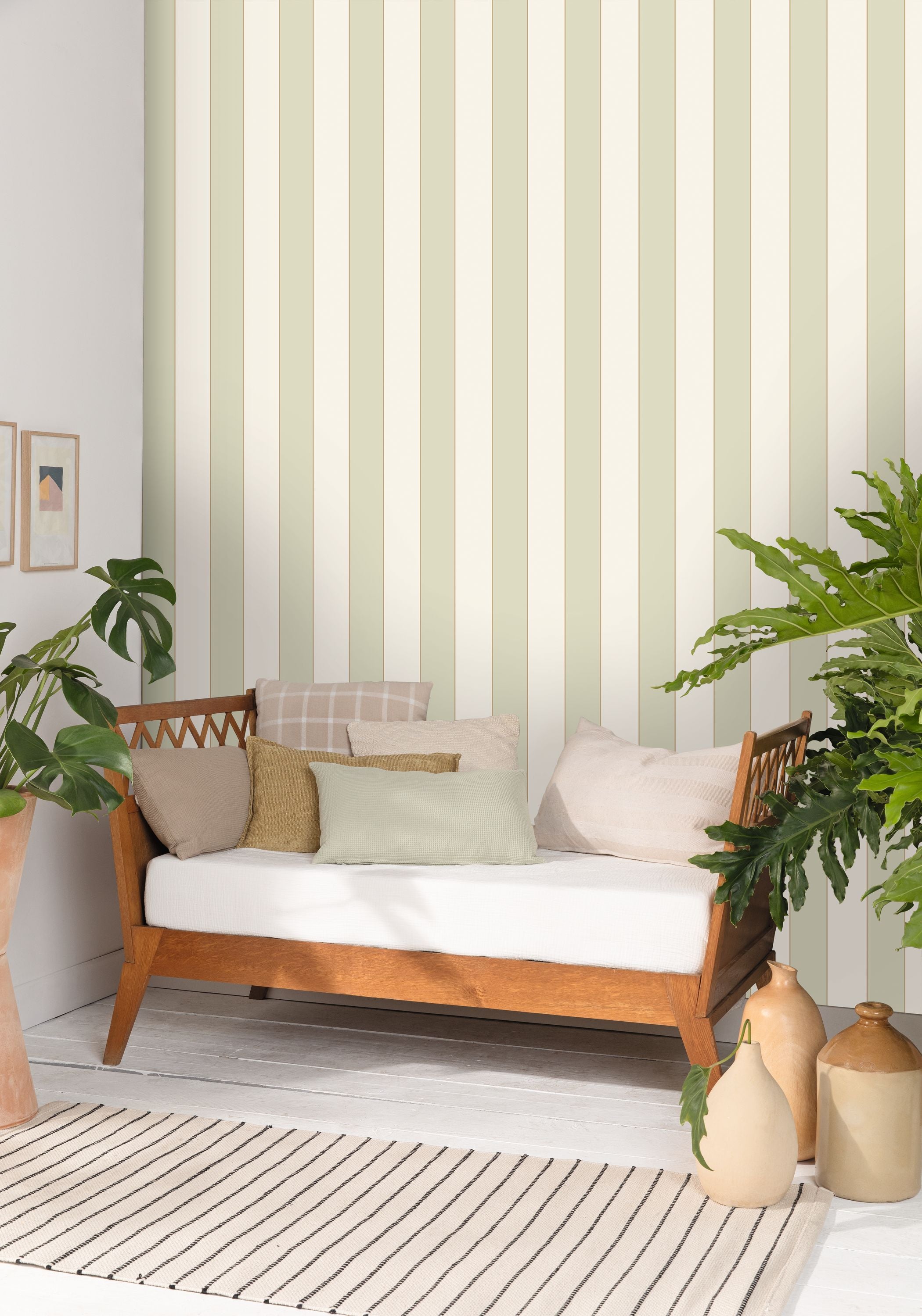 101077036 Golden Lines Vert Amande Dore Wallpaper by Caselio