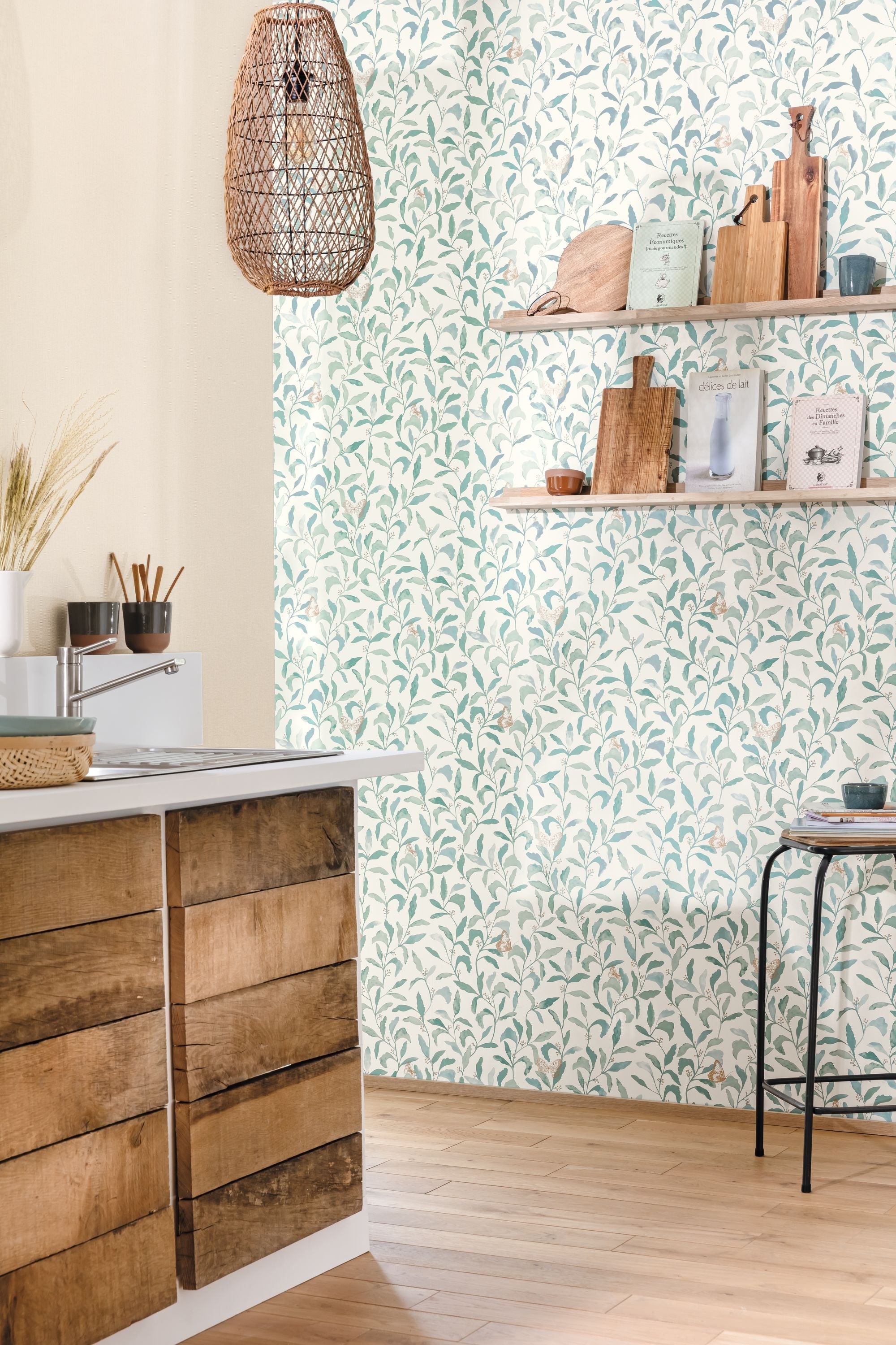 101570026 Uni Natte Metallises Blanc Or Wallpaper by Caselio