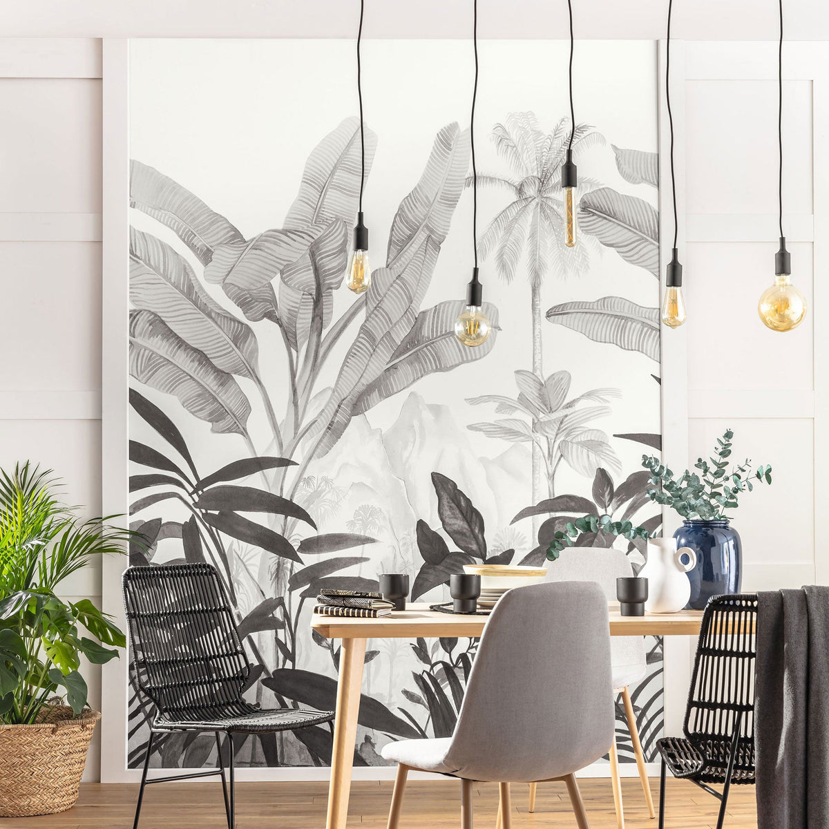 Panoramique Wild And Secret Noir Et Blanc Beauty Full Image 2 Mural by Caselio