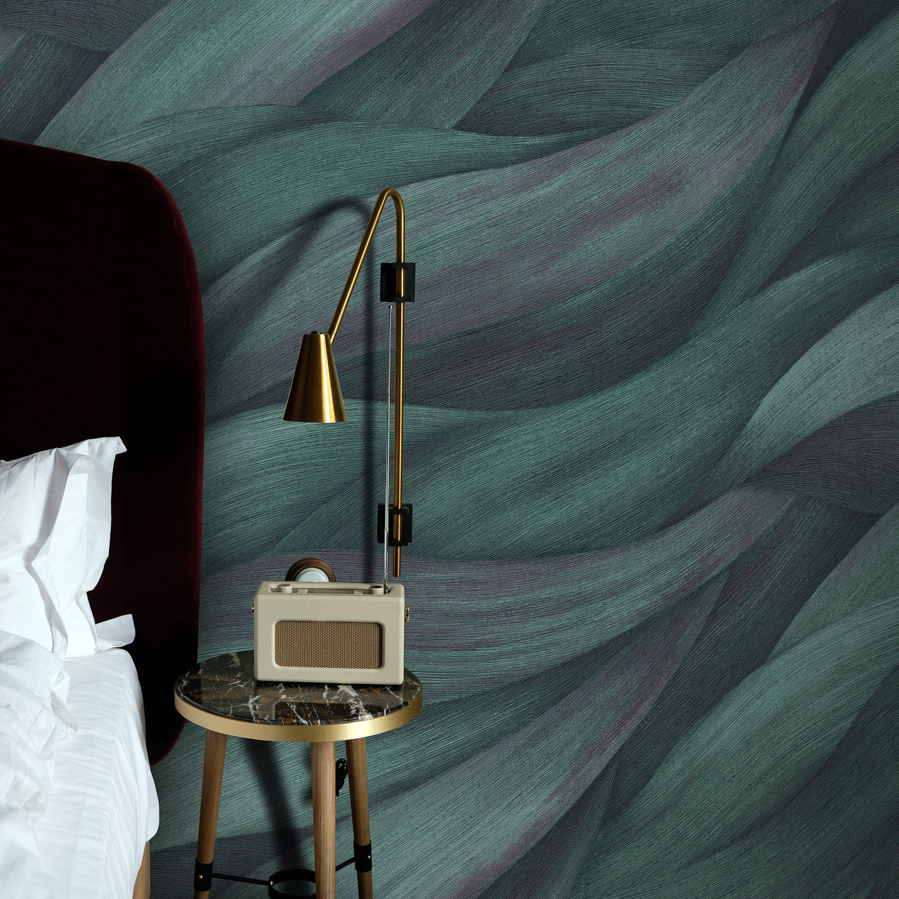 10257-18 Casual Chic Wallpaper by Erismann