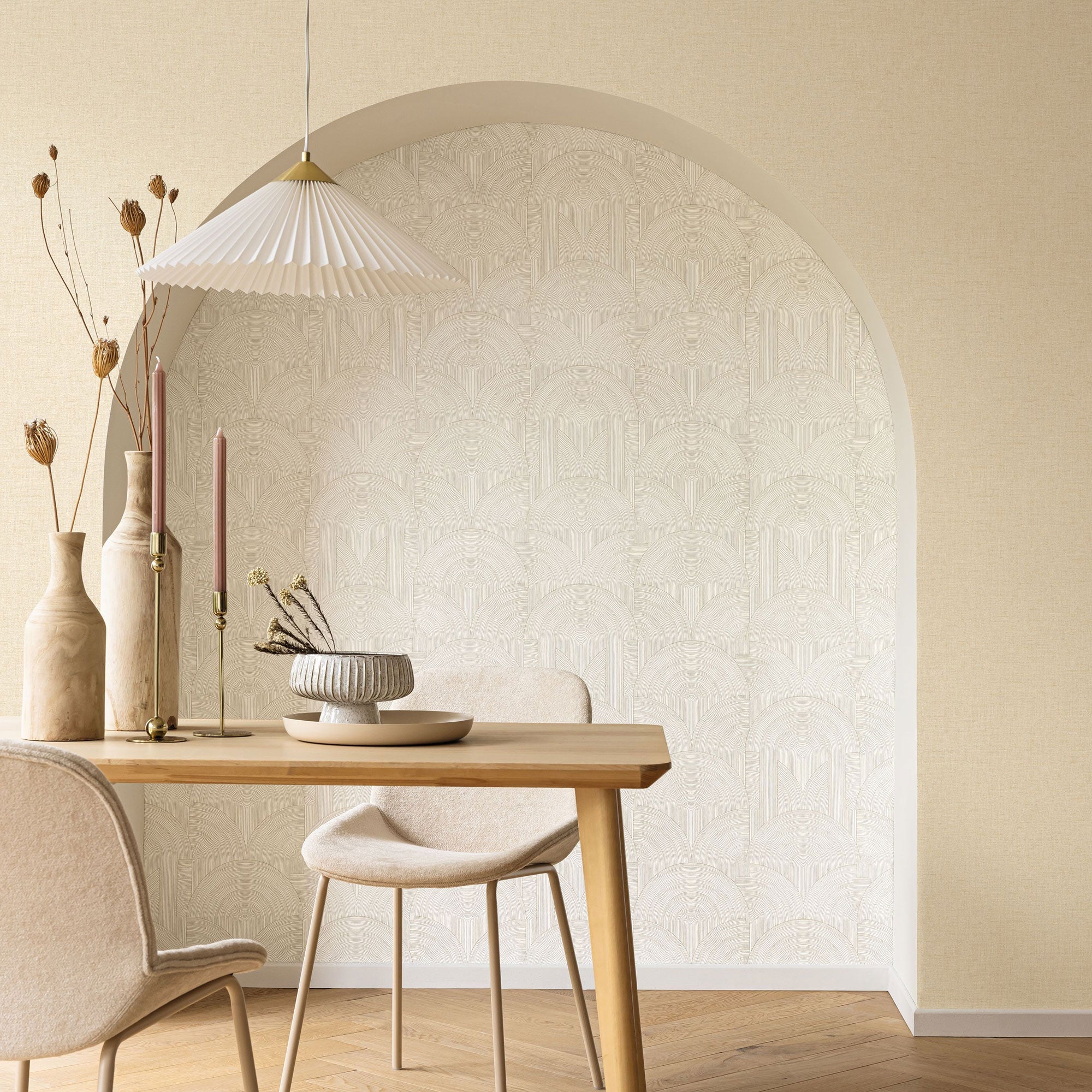 103231220 Uni Metallise/Irise Ecru Dore Wallpaper by Caselio