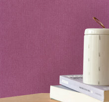 104994003 Uni Mat Fuchsia Damier Wallpaper by Caselio