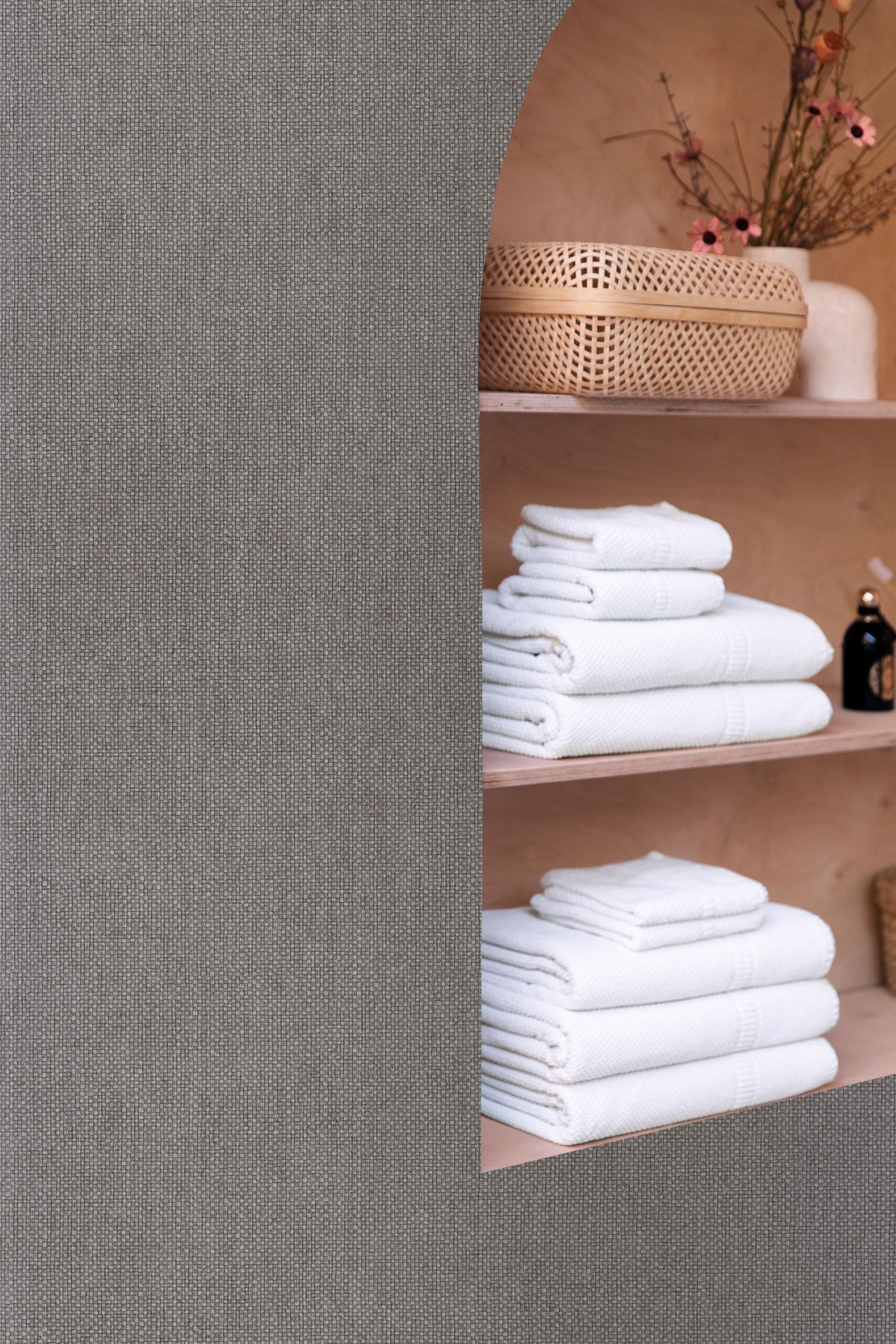 104999777 Uni Mat Gris Pierre Damier Wallpaper by Caselio