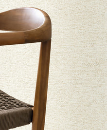 105000010 Uni Metallise Blanc Dore Damier Wallpaper by Caselio