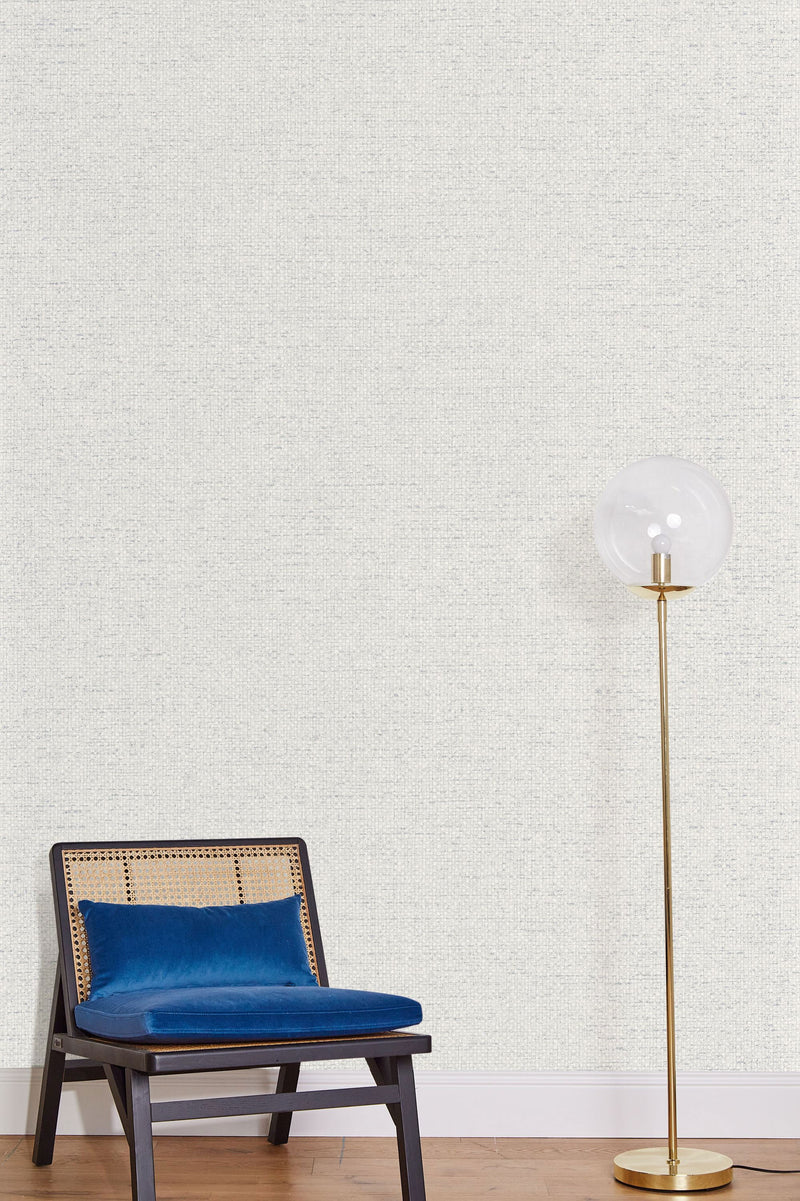 105006120 Uni Metallise Bleu Nuit Dore Damier Wallpaper by Caselio