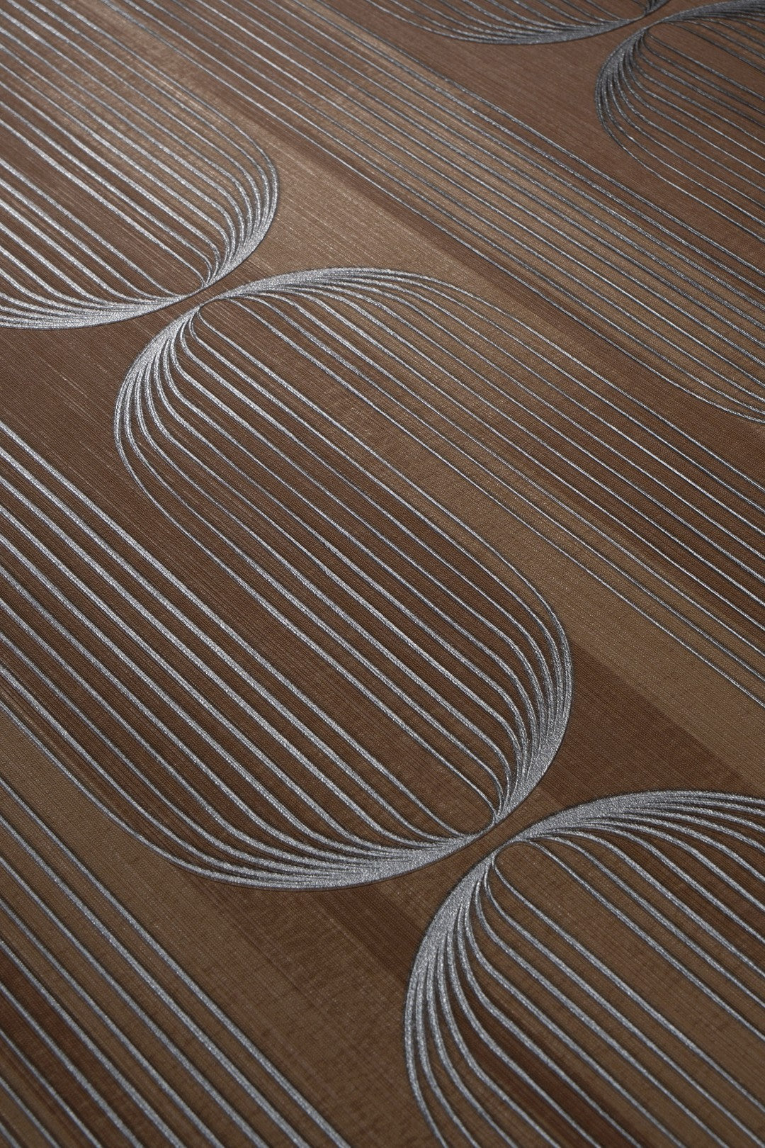Orbit Lines Brown Elle Decoration 5 Wallpaper by Erismann | 10611-11