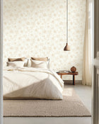 107070244 Silent Garden Blanc Or Wallpaper by Caselio