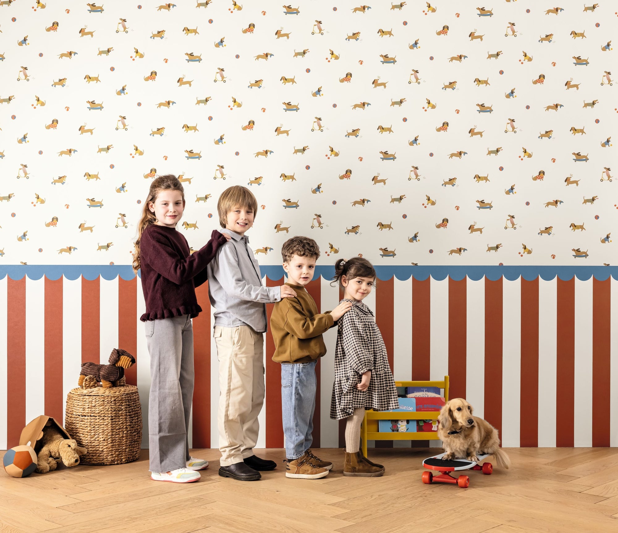 Teckel Rouge Bleu Happy Kids Club Wallpaper by Caselio