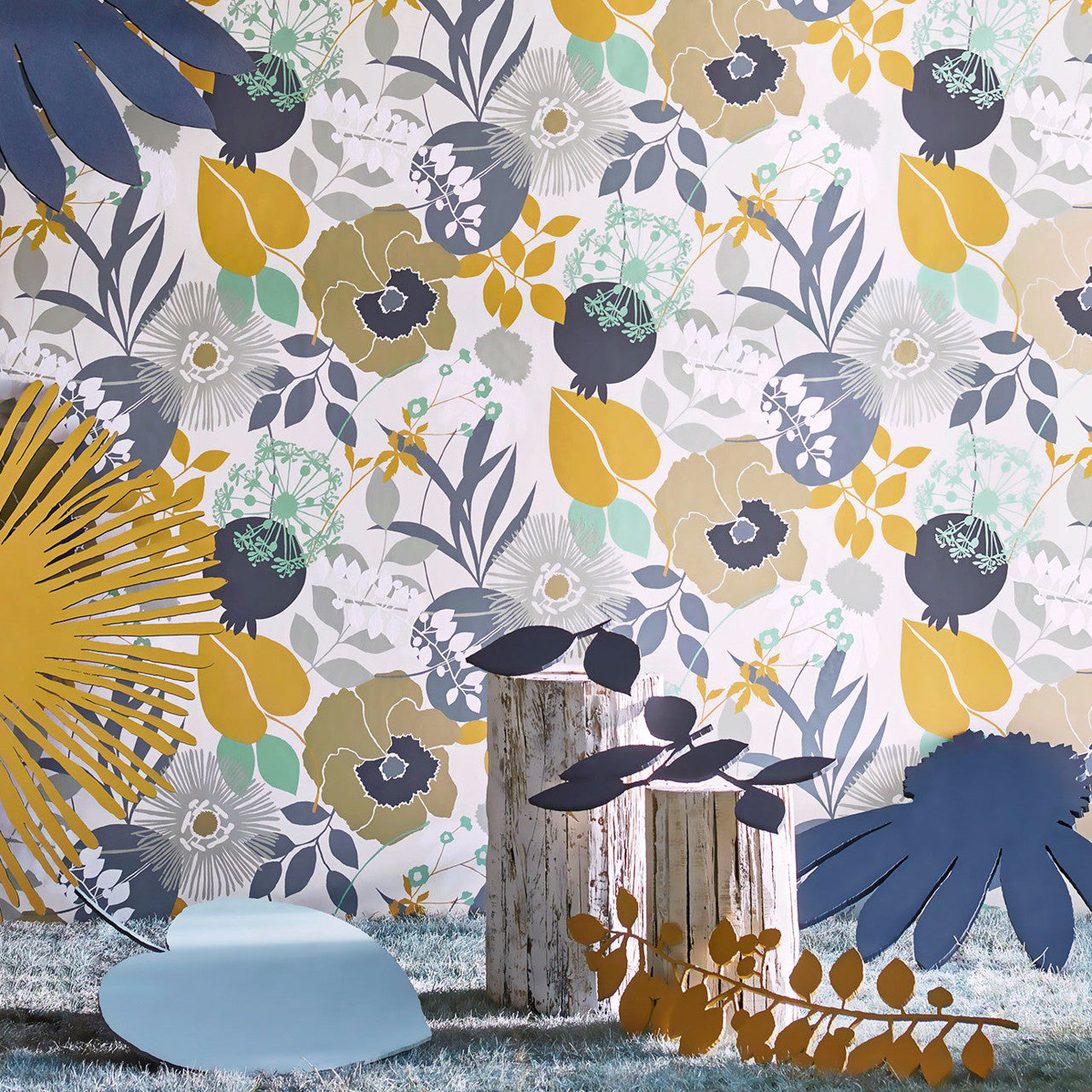 111490 Doyenne Standing Ovation Wallpaper by Harlequin
