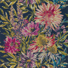 111498 Floreale Standing Ovation Wallpaper by Harlequin