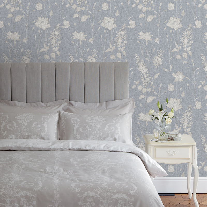113343 Dragonfly Garden Wallpaper by Laura Ashley