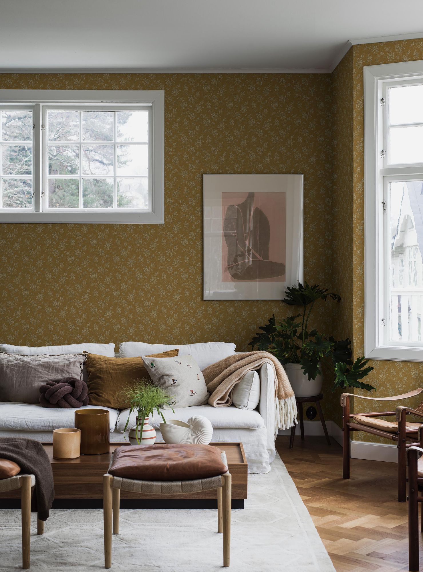 1178 Hip Rose Light Yellow and Beige Icons Wallpaper by Boråstapeter