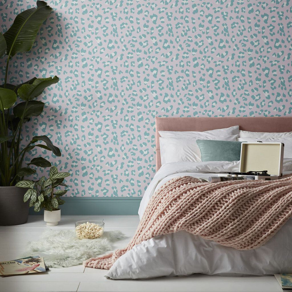 118725 Big Cat Bubblegum Wallpaper by Envy