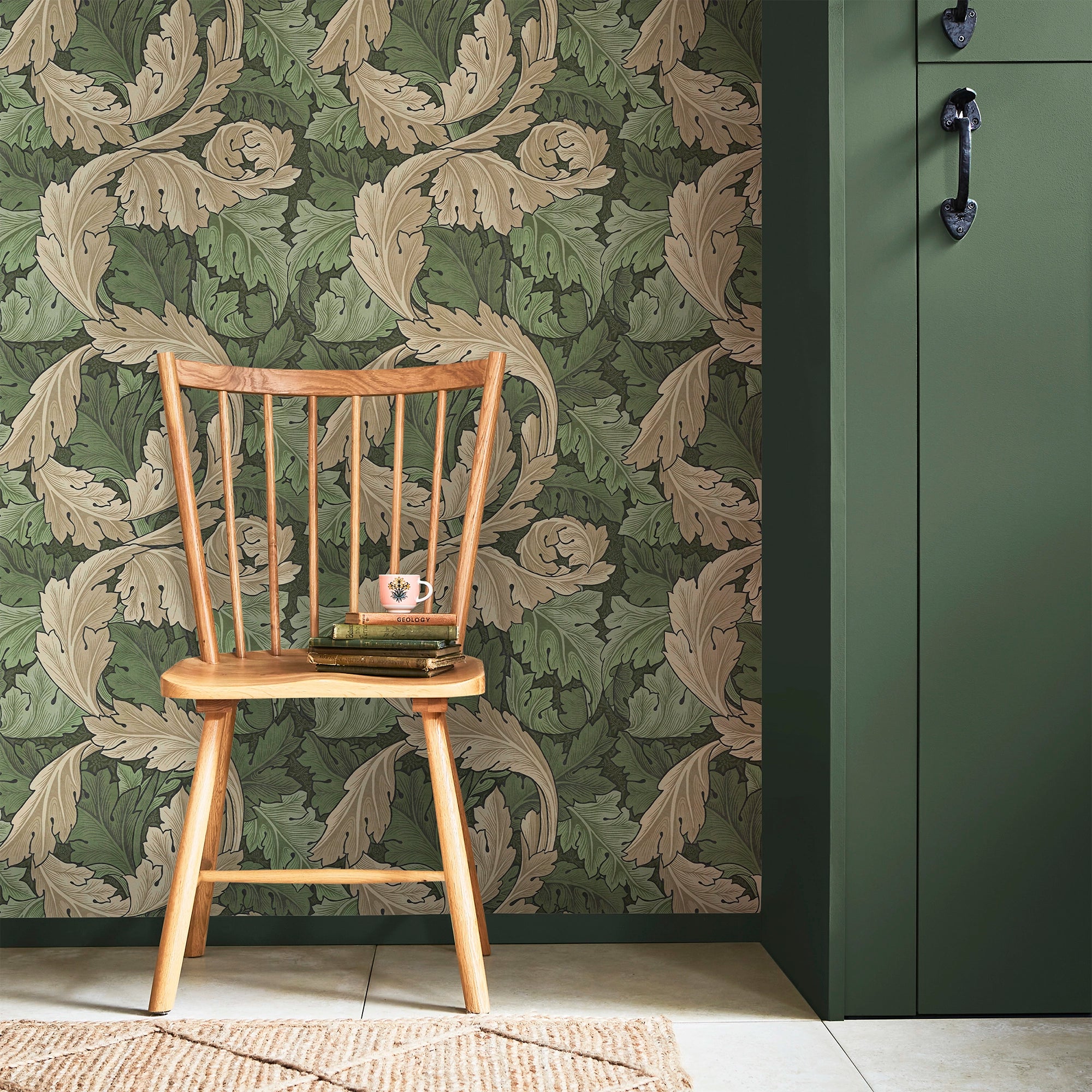 124227 Acanthus William Morris at Home by Graham Brown
