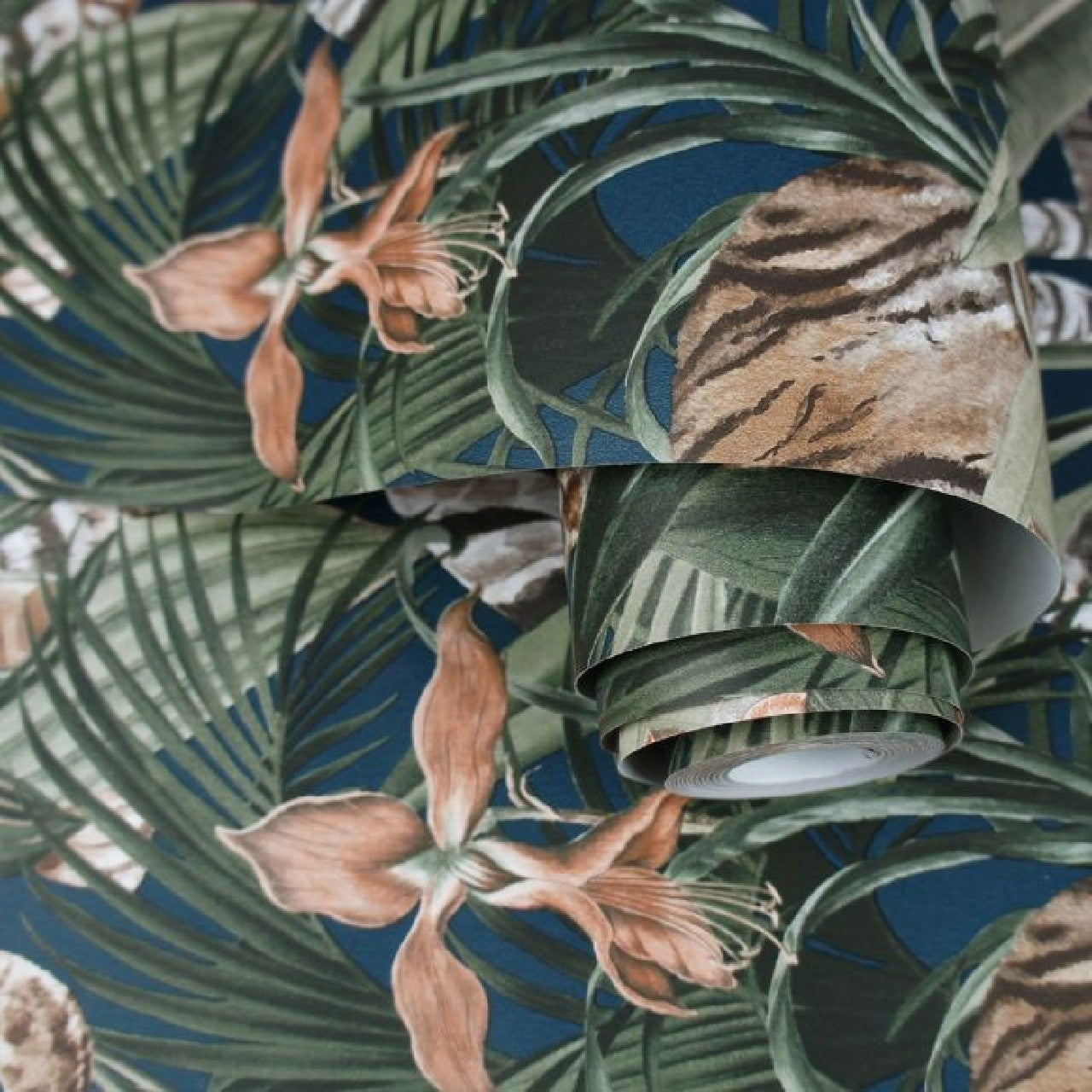 13012 Safar Fusion Navy Wallpaper by Holden DŽcor