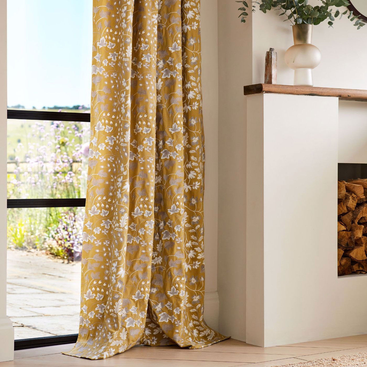 133927 Onni Colour 4 Hessian Shiitake Harlequin Fabric