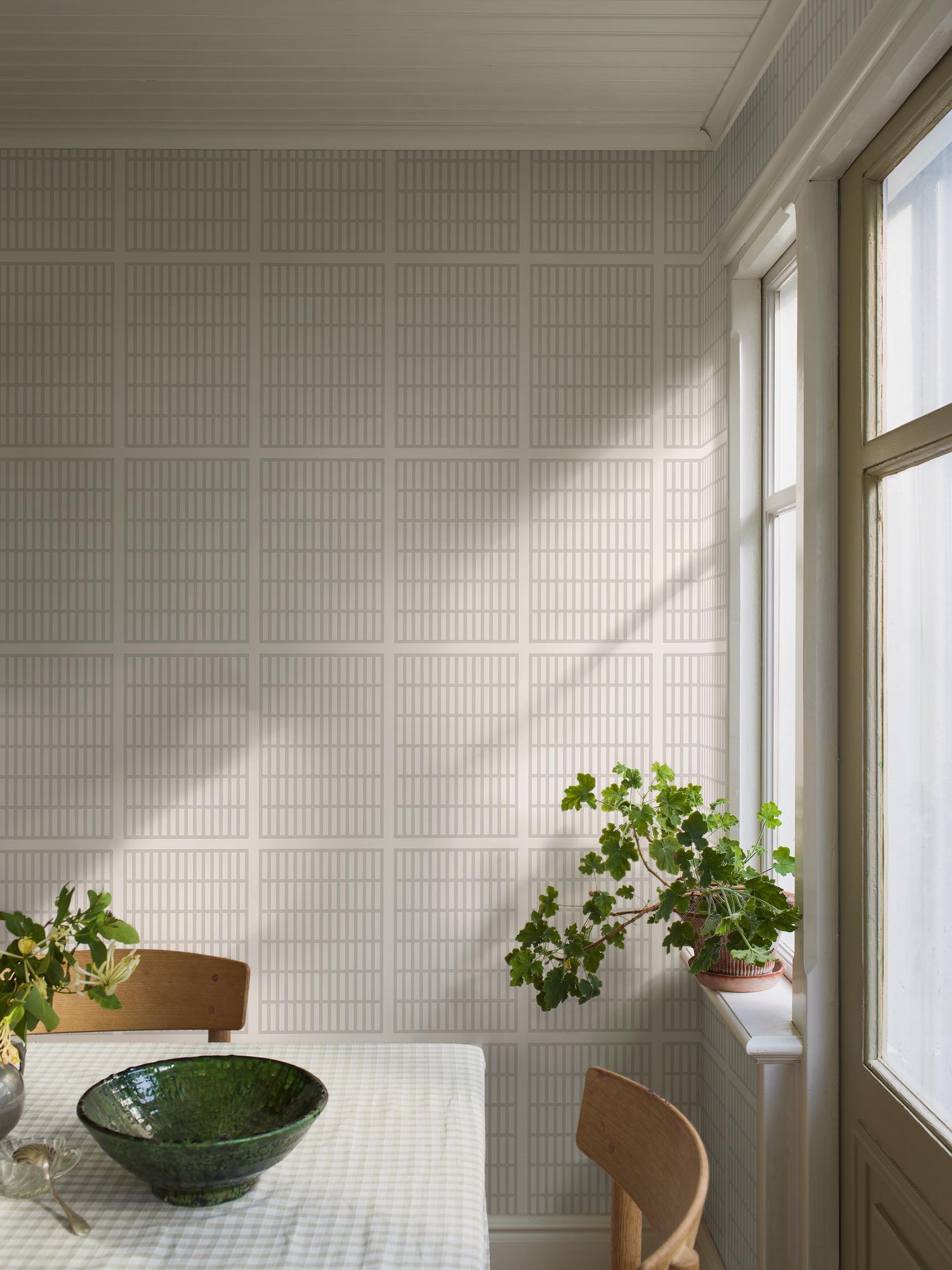1389 Alvar Aalto 14/6 Light Grey Alvar Aalto Wallpaper by Boråstapeter