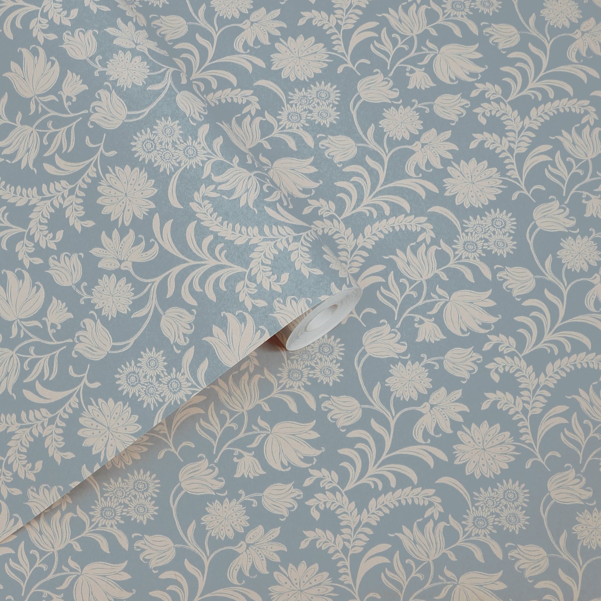140317 Laura Ashley Hemingway Wallpaper by Laura Ashley.
