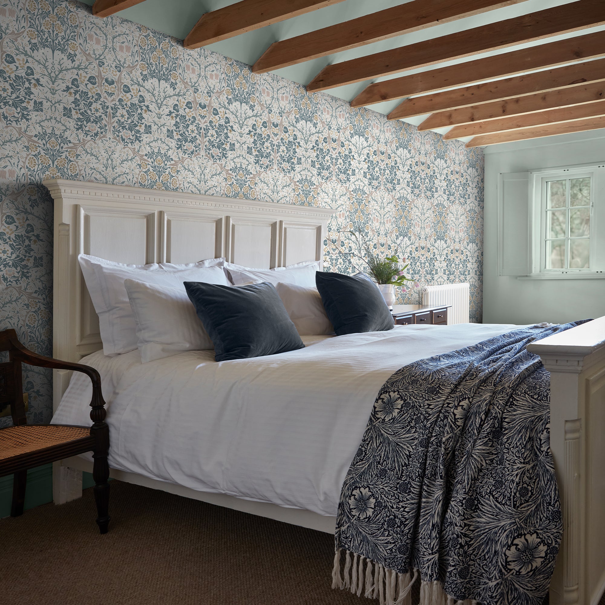 140505 Blackthorn Daydream William Morris at Home Wallpaper by Graham & Brown