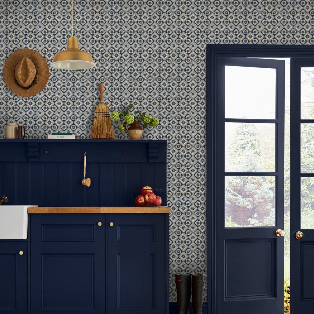 145387 Meadow Geo Navy & Cream Wallpaper by Joules