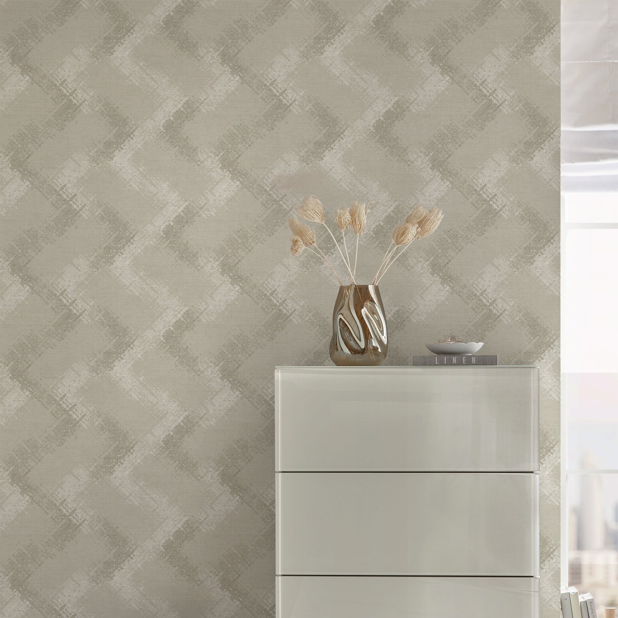 145909 Luxe Dimora Gilver Wallpaper by Next