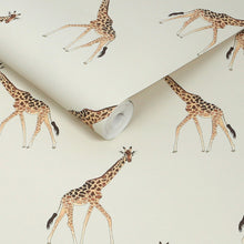 146862 Giraffe Off White Wallpaper by Sophie Allport