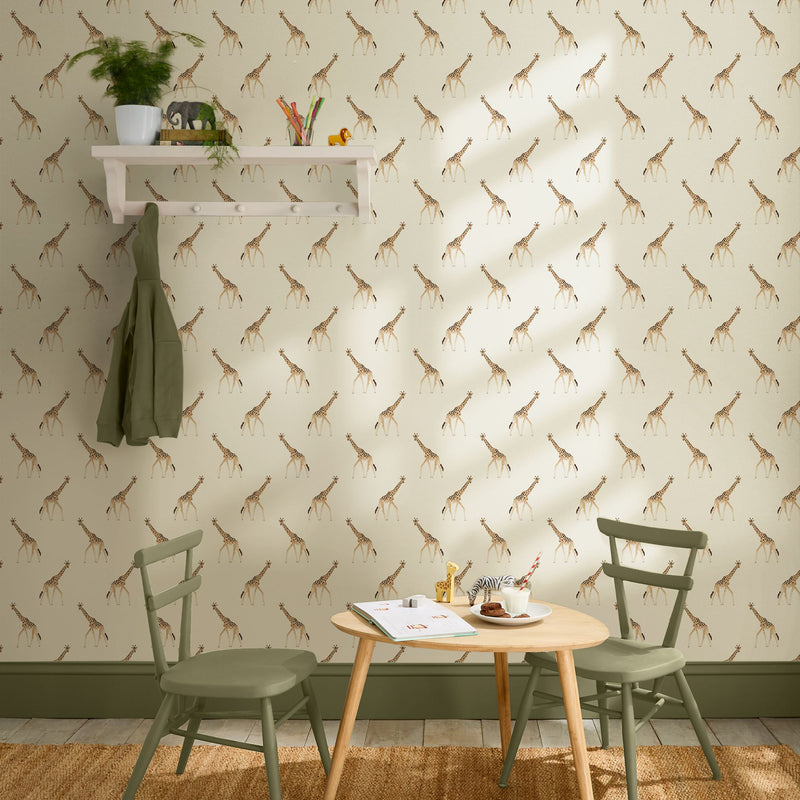 146862 Giraffe Off White Wallpaper by Sophie Allport