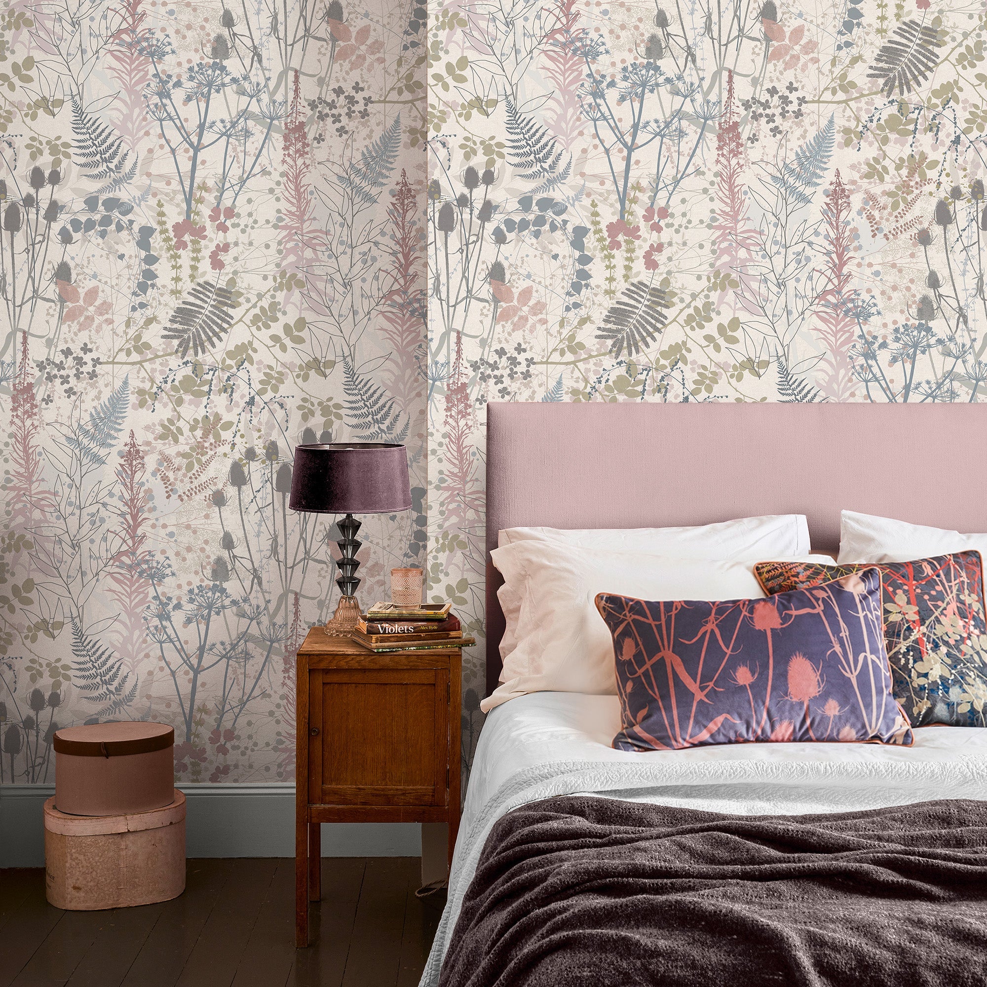 147000 Serendipity Winter Clarissa Hulse AW26 Wallpaper by Clarissa Hulse