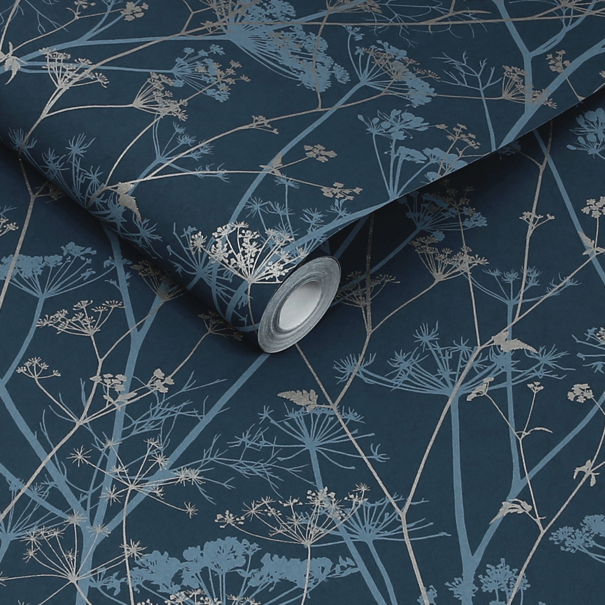 147003 Wild Chervil Navy & Silver Clarissa Hulse AW26 Wallpaper by Clarissa Hulse