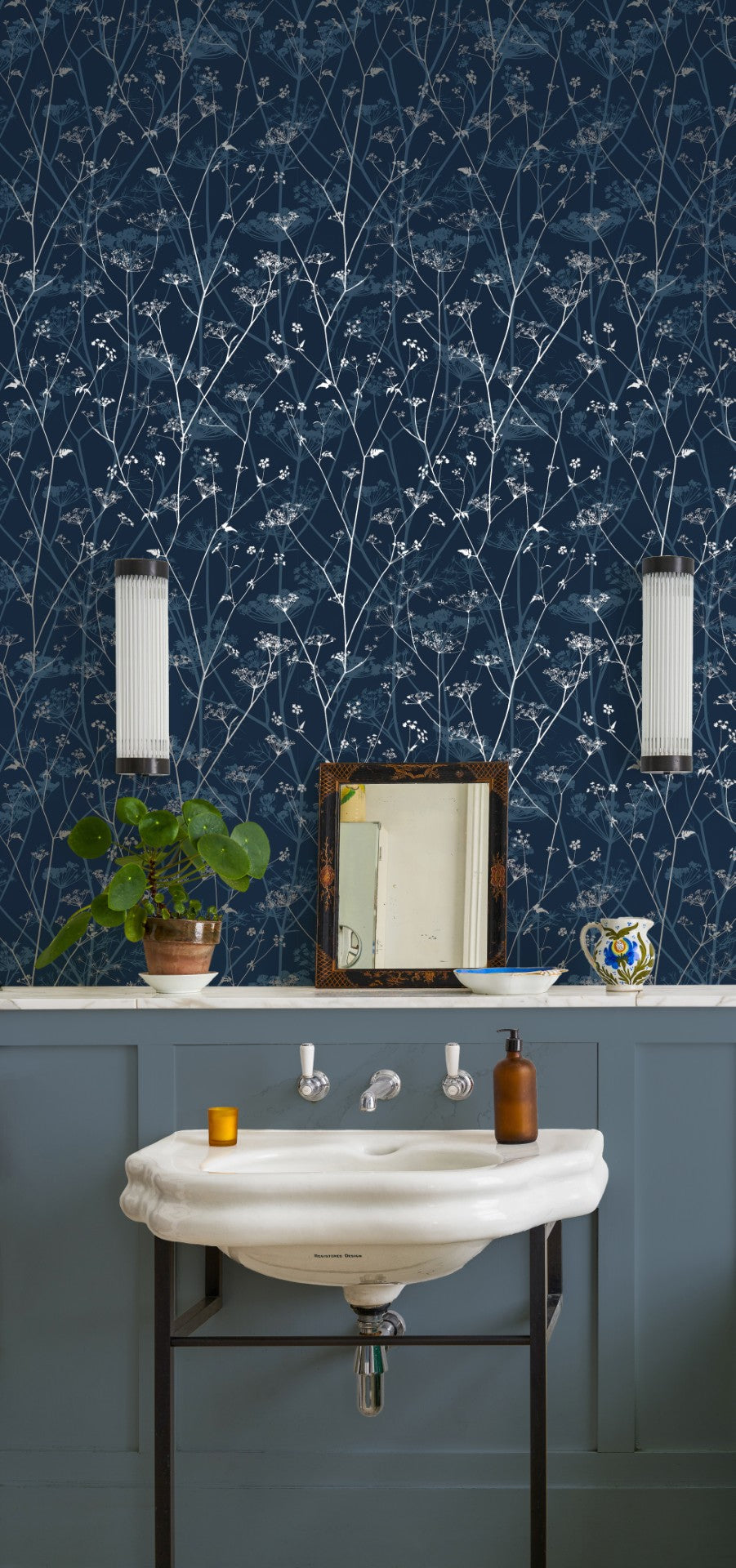 147003 Wild Chervil Navy & Silver Clarissa Hulse AW26 Wallpaper by Clarissa Hulse