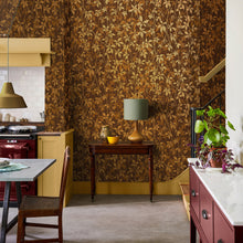 147007 Virginia Creeper Ochre & Gold Clarissa Hulse AW26 Wallpaper by Clarissa Hulse