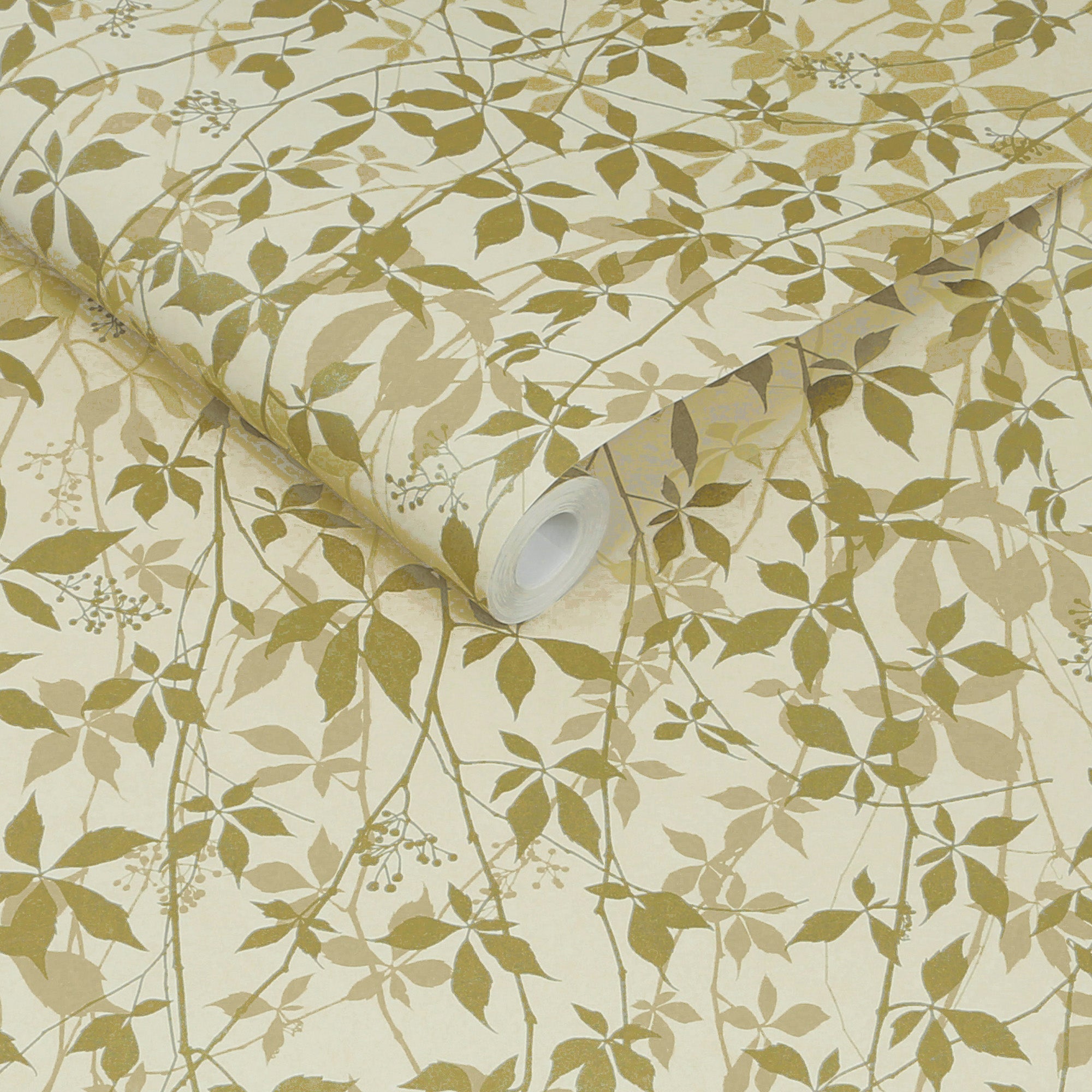 147009 Virginia Creeper Buttermilk & Gold Clarissa Hulse AW26 Wallpaper by Clarissa Hulse