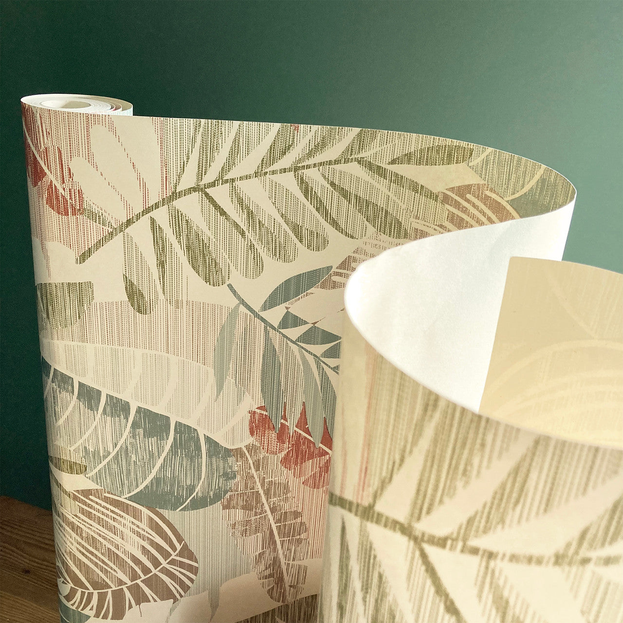 1600 Sarika Leaf Cream Green Wallpaper by Belgravia