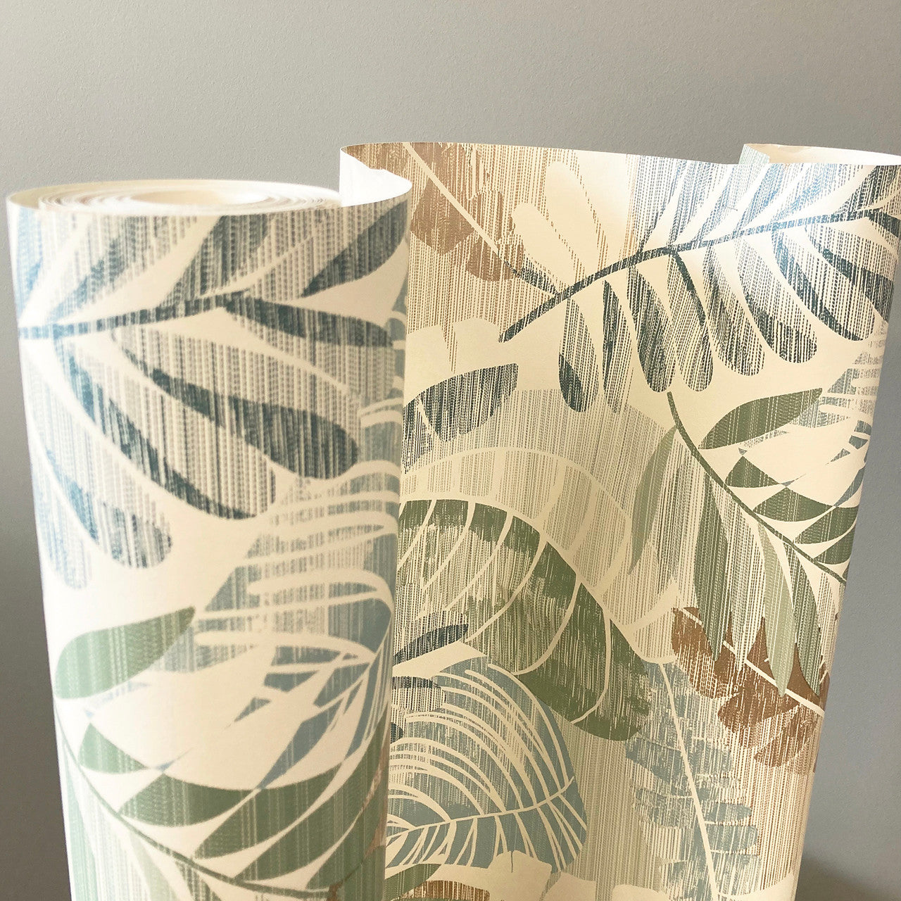 1601 Sarika Leaf Green Gold Wallpaper by Belgravia