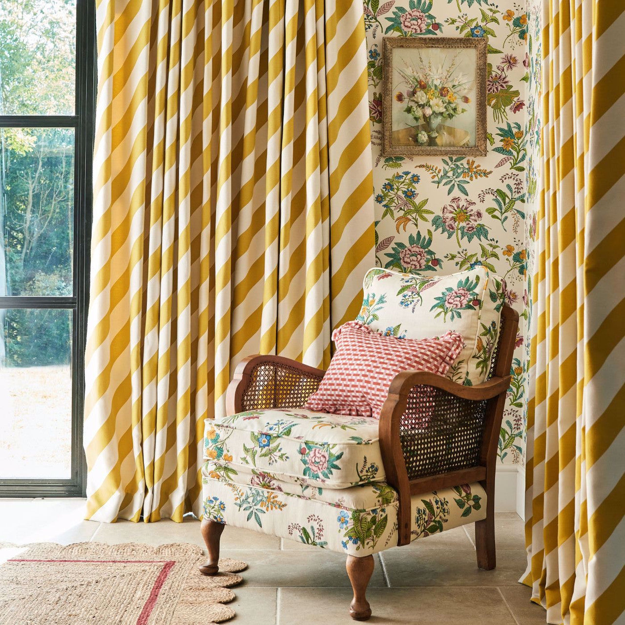 113057 Woodland Floral Sophie Robinson Wallpaper By Harlequin