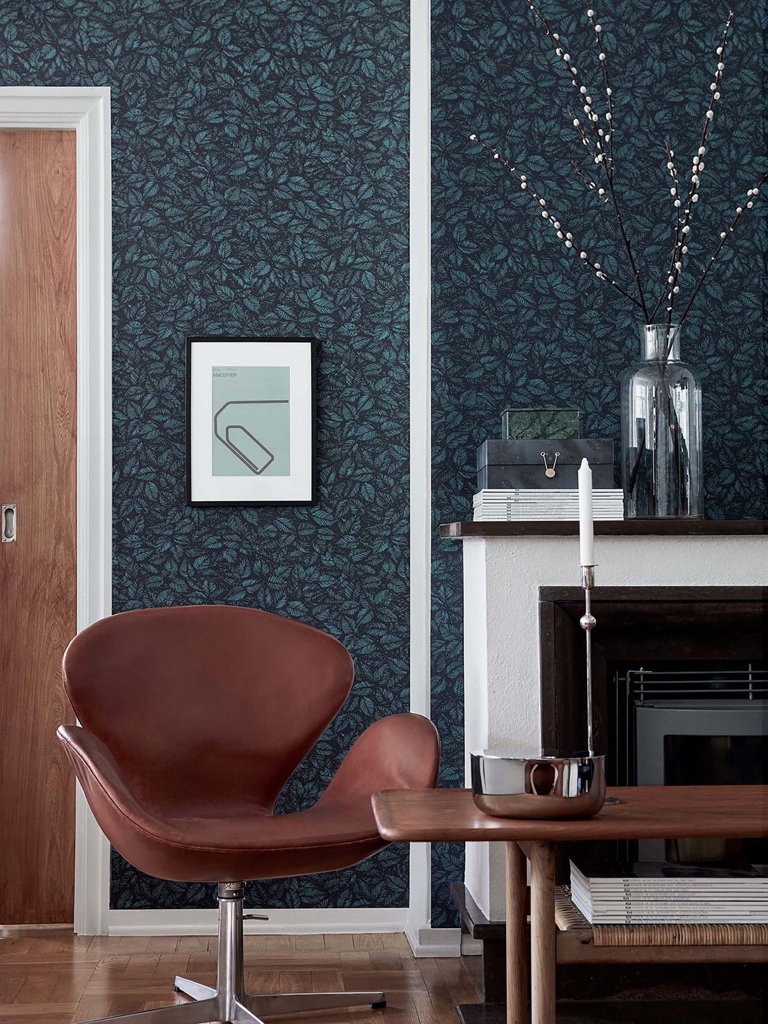 1770 Viola Gråsten Amorina Black and Blue Wallpaper by Boråstapeter