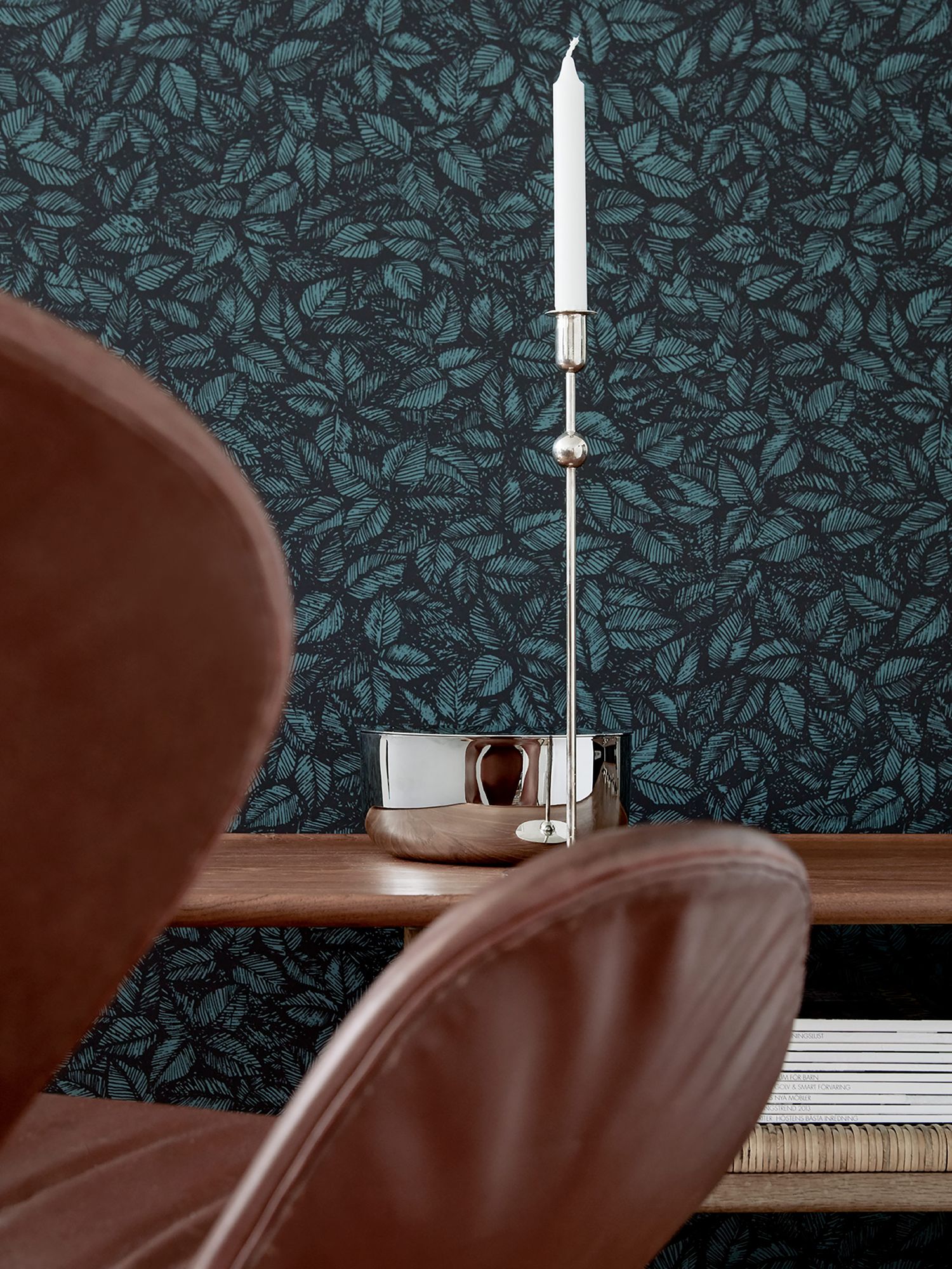 1770 Viola Gråsten Amorina Black and Blue Wallpaper by Boråstapeter