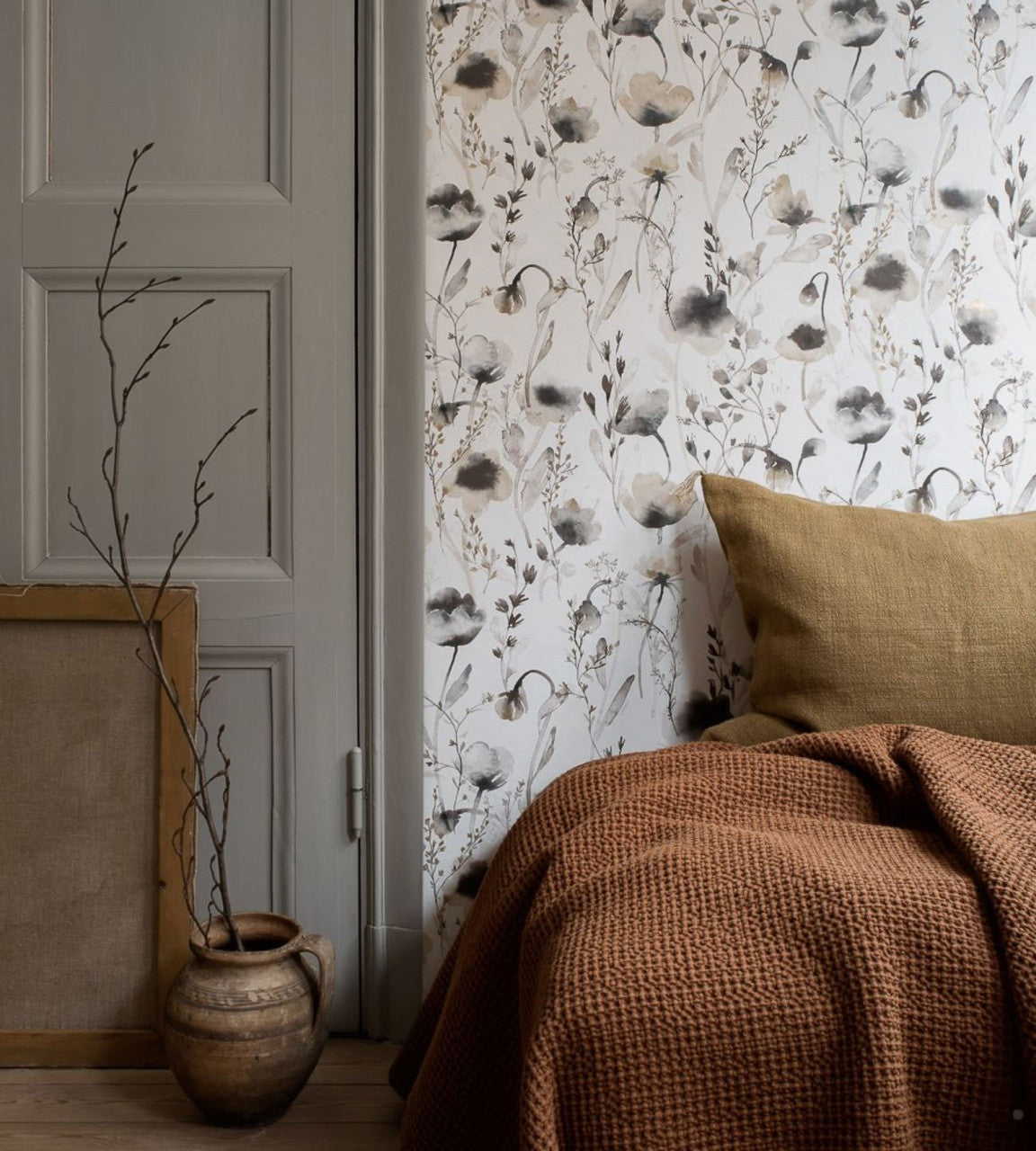 18755-226-79 Lo Jordnara Brown Wallpaper By Sandberg