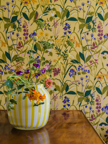 1963 Gocken Jobs Ros och Lilja Multi and Yellow Wallpaper by Boråstape