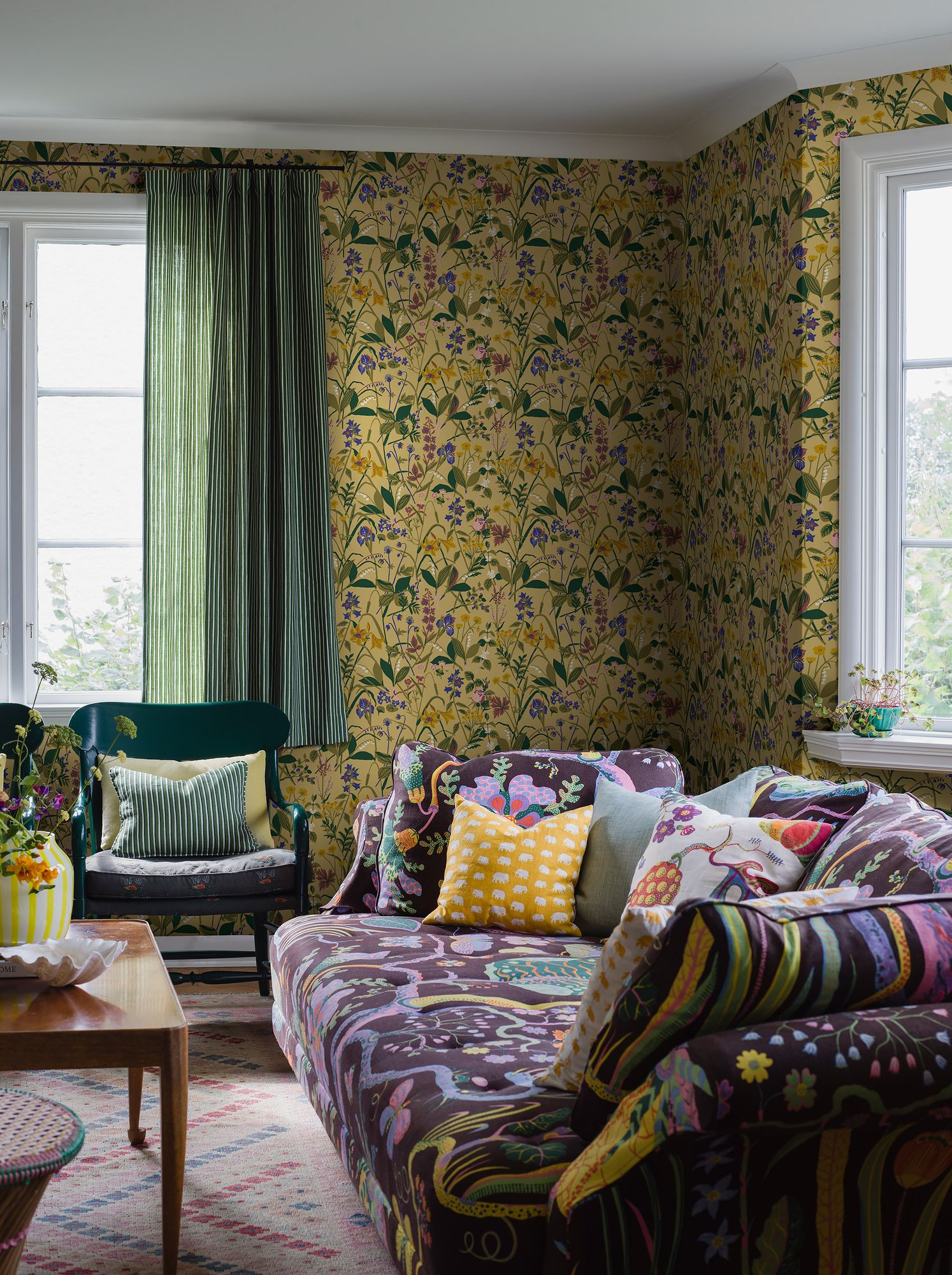 1963 Gocken Jobs Ros och Lilja Multi and Yellow Wallpaper by Boråstape