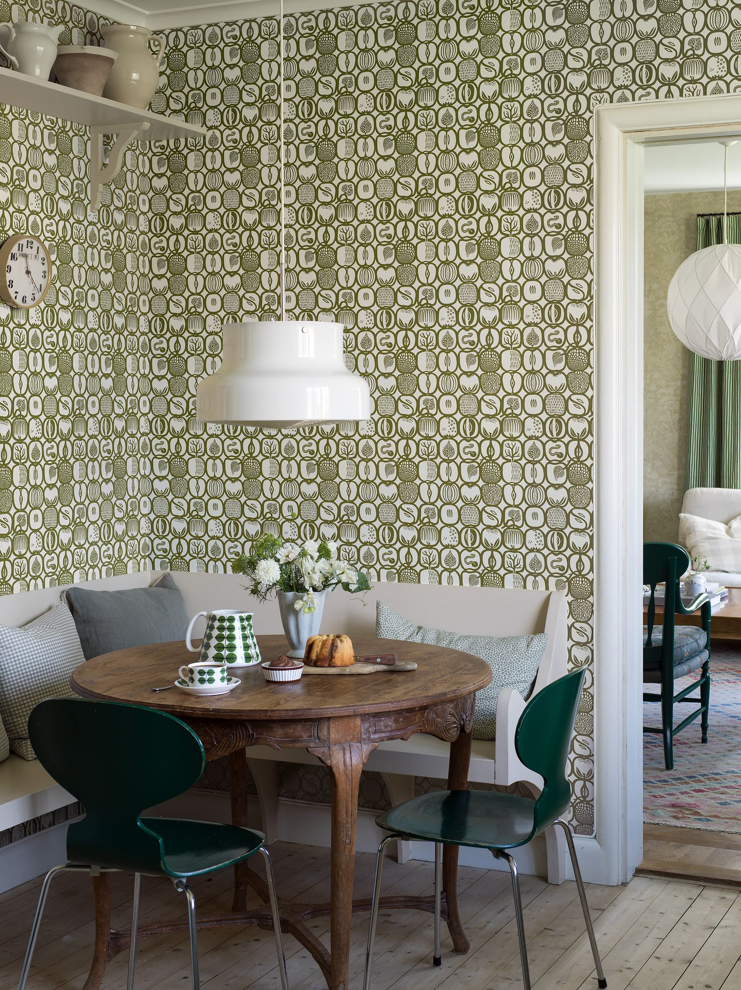 1971 Stig Lindberg Fruktlåda Green Wallpaper by Boråstapeter