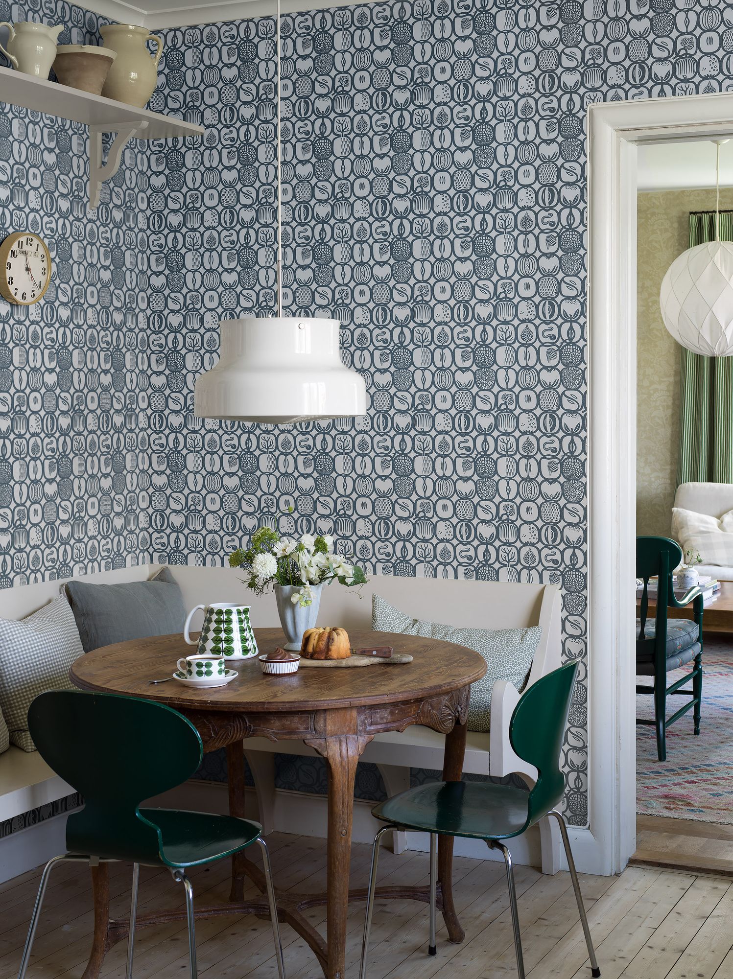 1973 Stig Lindberg Fruktlåda Blue Wallpaper by Boråstapeter