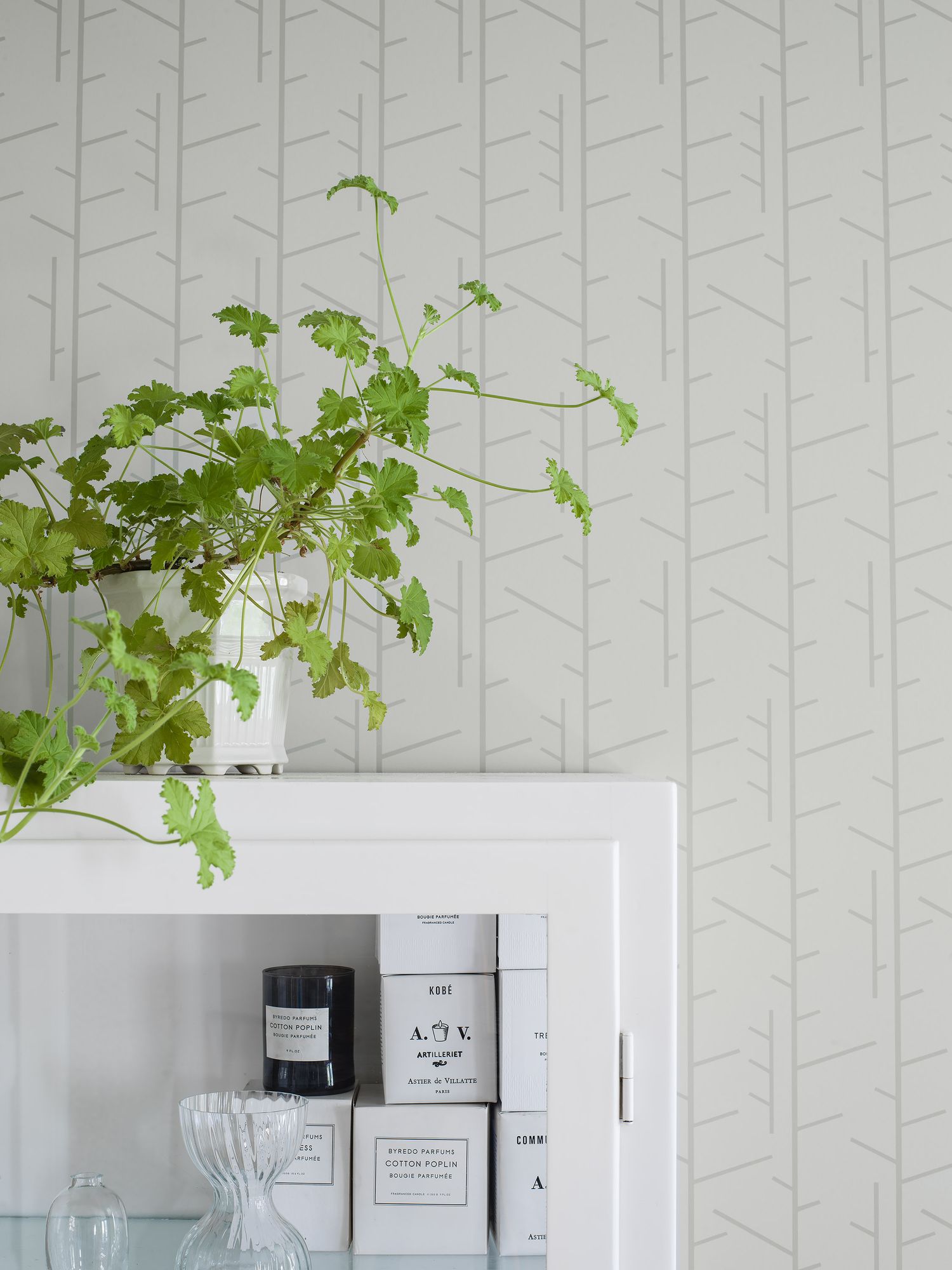 1986 Arne Jacobsen Tassel Grey Wallpaper by Boråstapeter